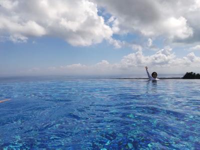 祝結婚15周年記念　１０連休2019GWバリ島　2018年6月にオープンしたルネッサンス・ウルワツ　ホテル散策編って、ほぼプールだけどね