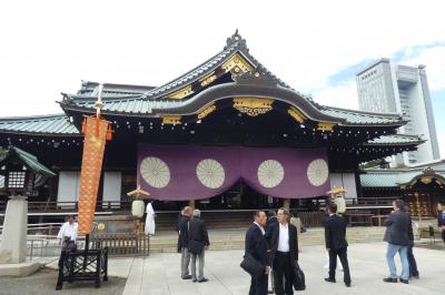 靖国神社へ行く