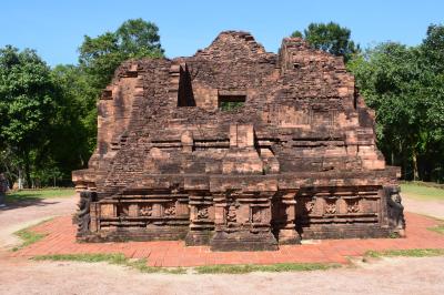 脱水にもめげず、今なお発掘中の世界遺産のミーソン遺跡群に突撃!そしてホーチミンへ移動。№３