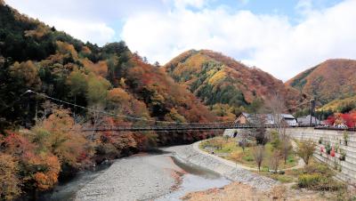 湯西川の紅葉・・湯西川湖と湯西川水の郷をめぐります。