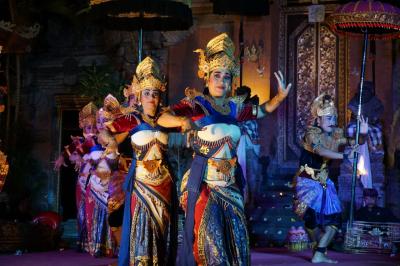 2019年11月バリ島Bali ウブド観光 ウブドの夜はビールと舞踊鑑賞 