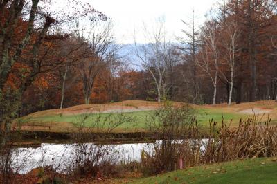 友人別荘泊で標高1202m【三井の森蓼科ゴルフ倶楽部】秋　11月2019