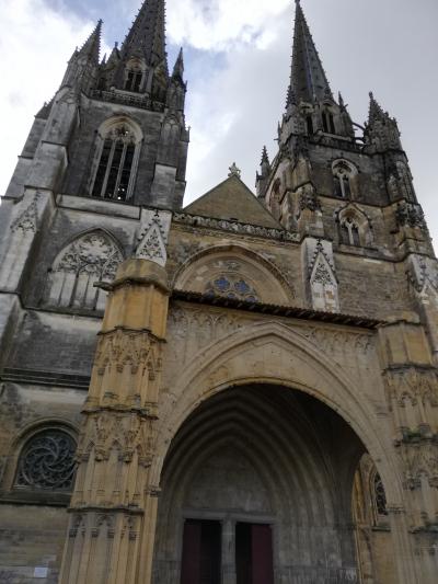 第4日目(11月3日(日)) バイヨンヌ市内観光⇒スペイン・サンセバスチャン (強風で列車が運休)