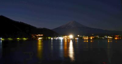 日本人が珍しい河口湖　2日目　露天風呂、客室から見る富士山の朝焼け