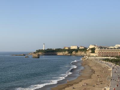 フランス(3)浜辺で３分脱ぎ捨てる／ビアリッツからオンダリビア