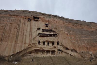 出色 張掖！ 是糾紛的連続でも得到了幇助 in 馬蹄寺石窟