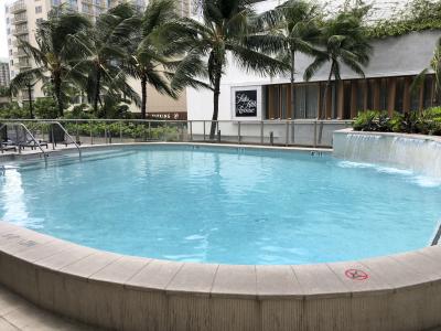 ハワイ ②『ヒルトン・ガーデン・イン・ワイキキ・ビーチ』宿泊記★お部屋、アメニティ、眺望、プール、ジム、無料ヨガ、チャーリーズタクシーを利用