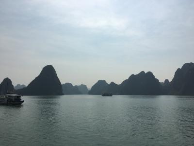 ハノイ2日目～世界遺産ハロン湾に浸る～