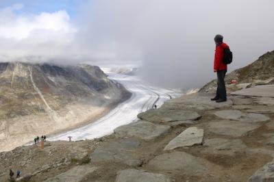 シニアー夫婦のスイスゆっくり旅行30日　　(3)エッギスホルンから欧州最大、最長のアレッチュ氷河を展望する(9月22日)