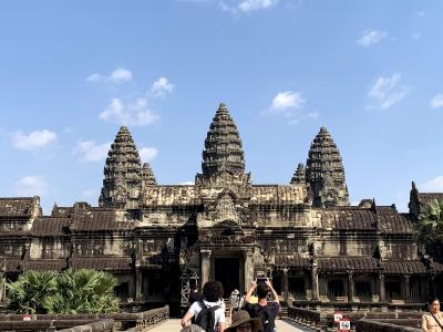 乾季のカンボジア、世界遺産アンコールワットを巡る旅