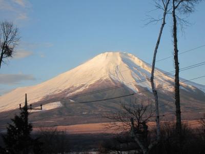 部屋からの富士山の眺め　山中湖　“オステリア　イゾラーナ”