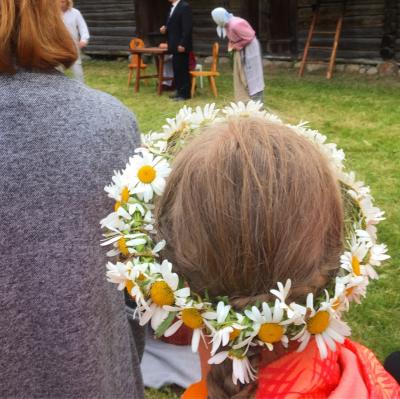 夏至のエストニア ヤーニパエヴを楽しむ