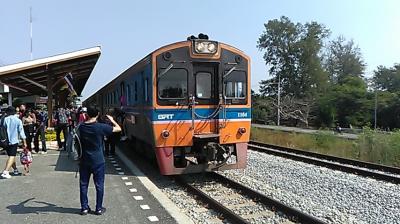 2019-2020 タイ 父のみ１人旅～ パタヤ ～ タイ国鉄は激安、帰りはドンムアンまで２時間半と激早、そして食･生牡蠣てんこもりに満足～