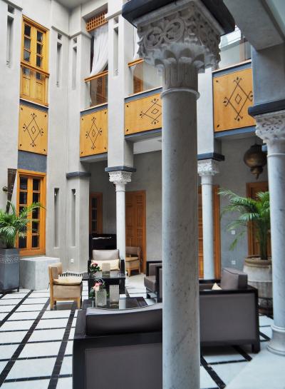 今日は何色?初ムスリムの国モロッコへ・・・おそるおそる駆け抜けた6日間!⑱ ☆大人モダンなRiad L'Etoile D'Orient☆