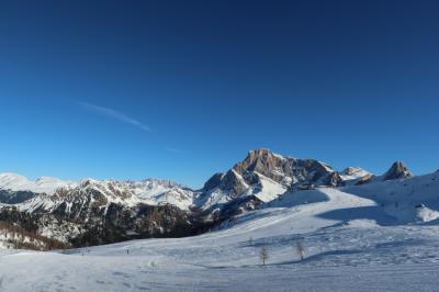 海外スキー　イタリア ドロミティ サン・マルティーノ・ディ・カストロッツァでぼっち楽し～い！！
