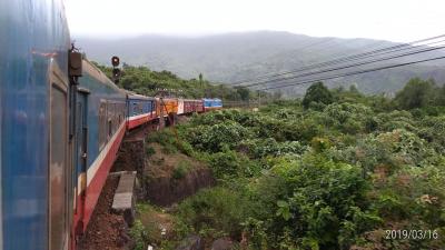 ダナンからハノイへ　ベトナム鉄道初乗車