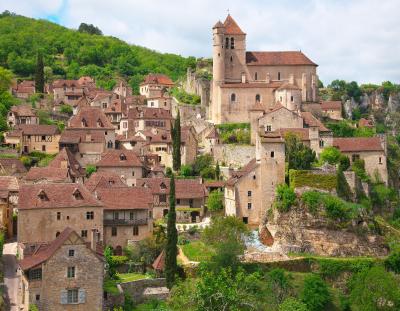 フランスで最も美しい村たち