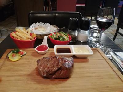 北京街角　小編　中餐も良いが西餐も行ける