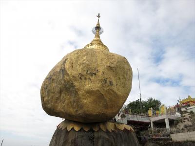 ミャンマー８日間の旅（２）ゴールデンロック観光