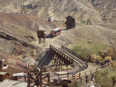 カリフォルニア州 キャリコ　－　鉱山を見た後はキンキンに冷えた生ビール