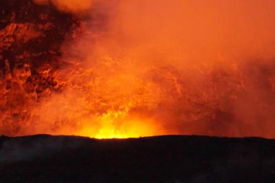 ハワイ島12日間　5日～６日目；キラウエア火山ナイトツアー；ワイピオ渓谷へ　