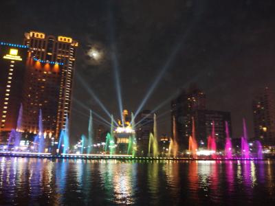 2020年1月　新年明けの台湾４　高雄愛河　ライトアップと噴水ショー
