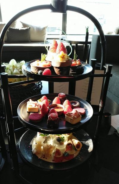 アマン東京 ⭐五つ星の ストロベリーアフターヌーンテイに行って来ました❣キラキラのお茶会です。