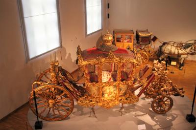 駆け足で巡る中欧5カ国の旅　１６　馬車博物館でマリア・テレジア生誕300周年、エリーザベト生誕180周年特別展を見る