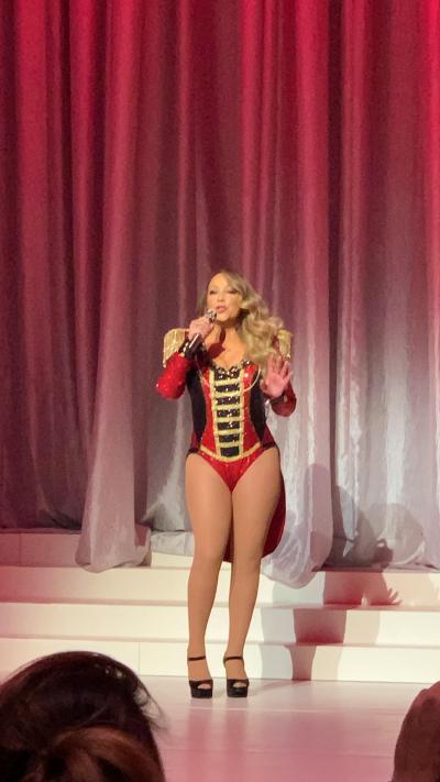  Mariah Carey - All I Want For Christmas Is You Tour in Las Vegas
