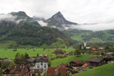 シニアー夫婦のスイスゆっくり旅行30日　 (18)インタラーケンからチューリッヒに移動します(10月6日)