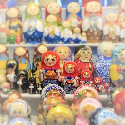 3】自分で塗るタイプのマトリョーシカを買う☆ロシア:モスクワ 3】自分で塗るタイプのマトリョーシカを買う☆ロシア:モスクワ