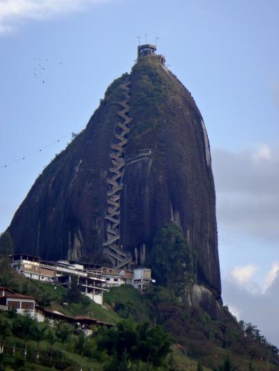 El Peñón de Guatapé（グアタペの岩）そうだ!!コロンビアに行こう！!