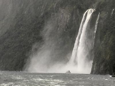 3つの自然の世界遺産を持つ国NZ１１（ミルフォードサウンド）