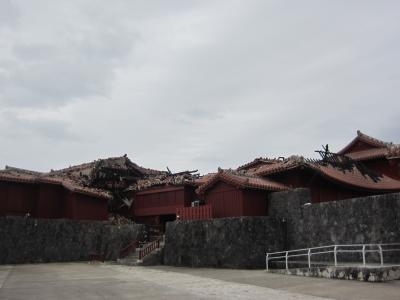 とても残念な火災にあった首里城も見学　沖縄城跡巡り①