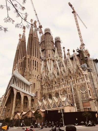 バルセロナへ【ガウディの建築と食べ歩きの旅】到着編