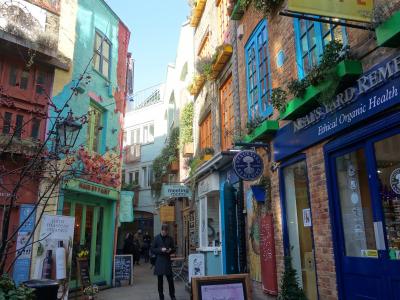 London(1.4) Neal's Yard は隠れ家的存在。こじんまりしていて落ち着くところ。