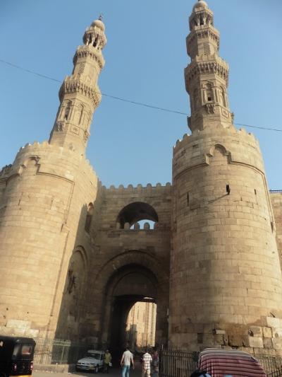 エジプト一人旅　⑤　カイロ最終日　市中心部から　徒歩でシタデル地区を彷徨う　
