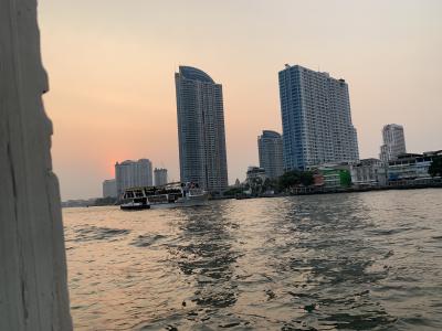 タイ～①チャトゥチャック市場～アジアティークでシーフード♪