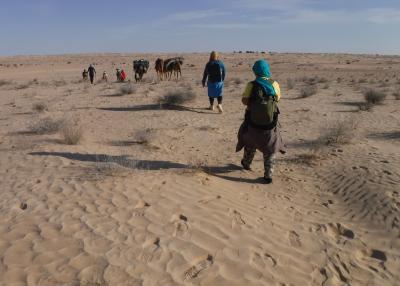 アフリカ　サハラ砂漠をラクダと共に歩く９－２　トレッキング初日