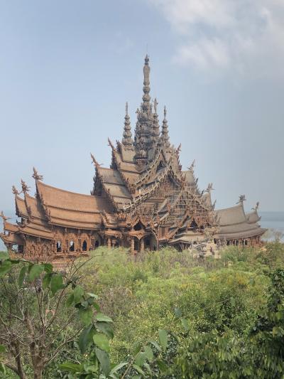 ２月のタイ旅行　パタヤ　サンクチュアリーと街歩き