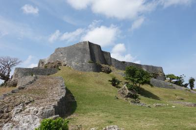 路線バスでめぐる沖縄世界遺産(3) 座喜味城跡・勝連城跡
