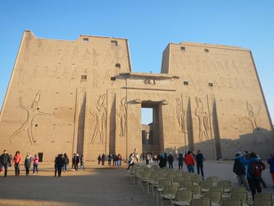 いざエジプトへ・・４日目エドフ「ホルス神殿」そしてサンデッキでランチ♪