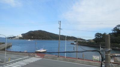 神島は真向い鳥羽の牡蠣筏