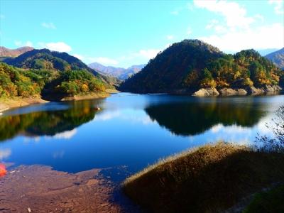 大石ダム・荒川峡・南太平ダムの紅葉