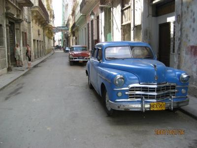WALKING AROUND IN HABANA, CUBA