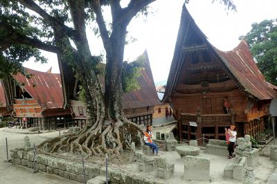 マラッカ海峡横断とスマトラ島周遊（Ⅶ）；　トバ湖