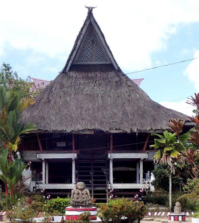 マラッカ海峡横断とスマトラ島周遊（Ⅷ）；　トバ湖からペマタンシアンタールを経てデュマイへ