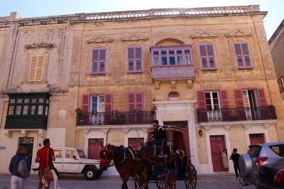 太陽降り注ぐ絶景マルタ(4)イムディーナとラバトの街並み