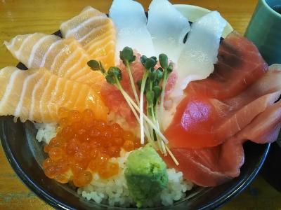 那珂湊おさかな市場で海鮮丼幸せの5色丼＆パワースポット酒列磯前神社、大洗磯前神社