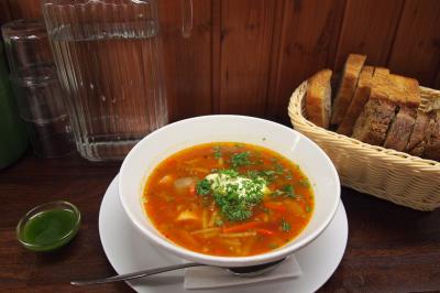 ロシア北欧バルト周遊　フィンランドで皿ばかり買う。